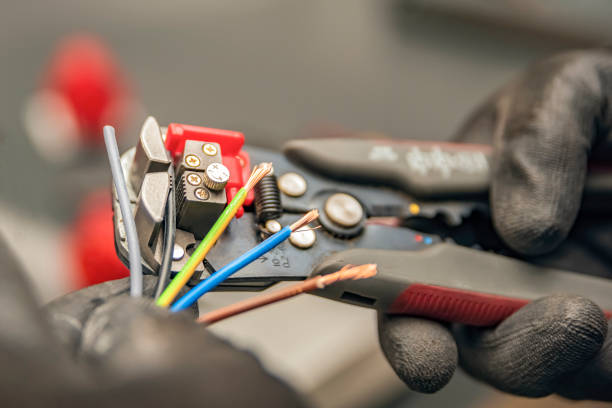 Best Circuit Breaker Repair  in Chinle, AZ